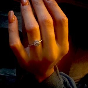 18 karat white gold engagement ring valued for 3975 appraisal included with sale